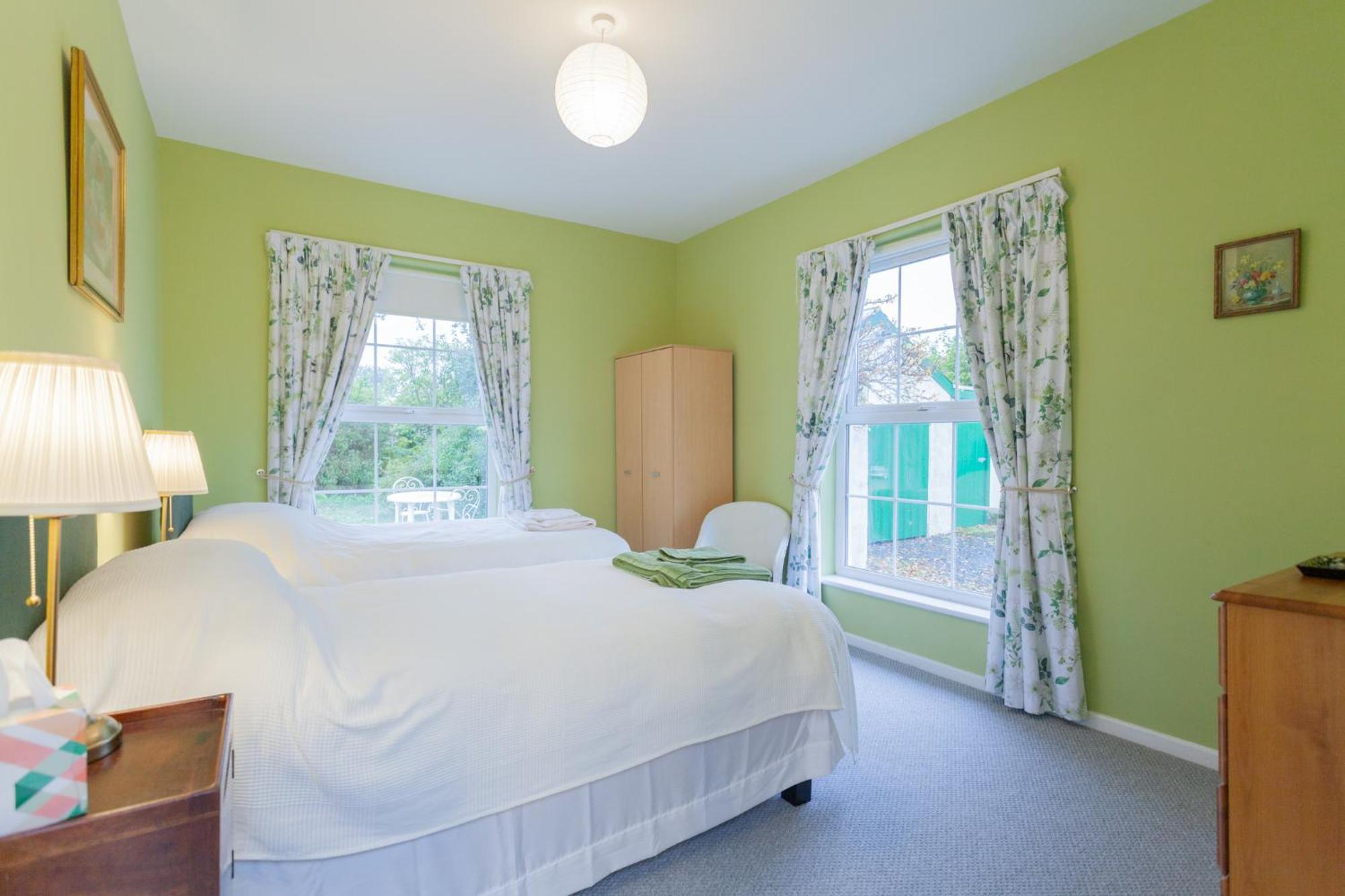 Carncairn Villa Broughshane Room photo